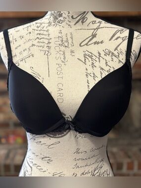 Victoria's Secret Black Smooth Push-Up Bra with Lace Accent